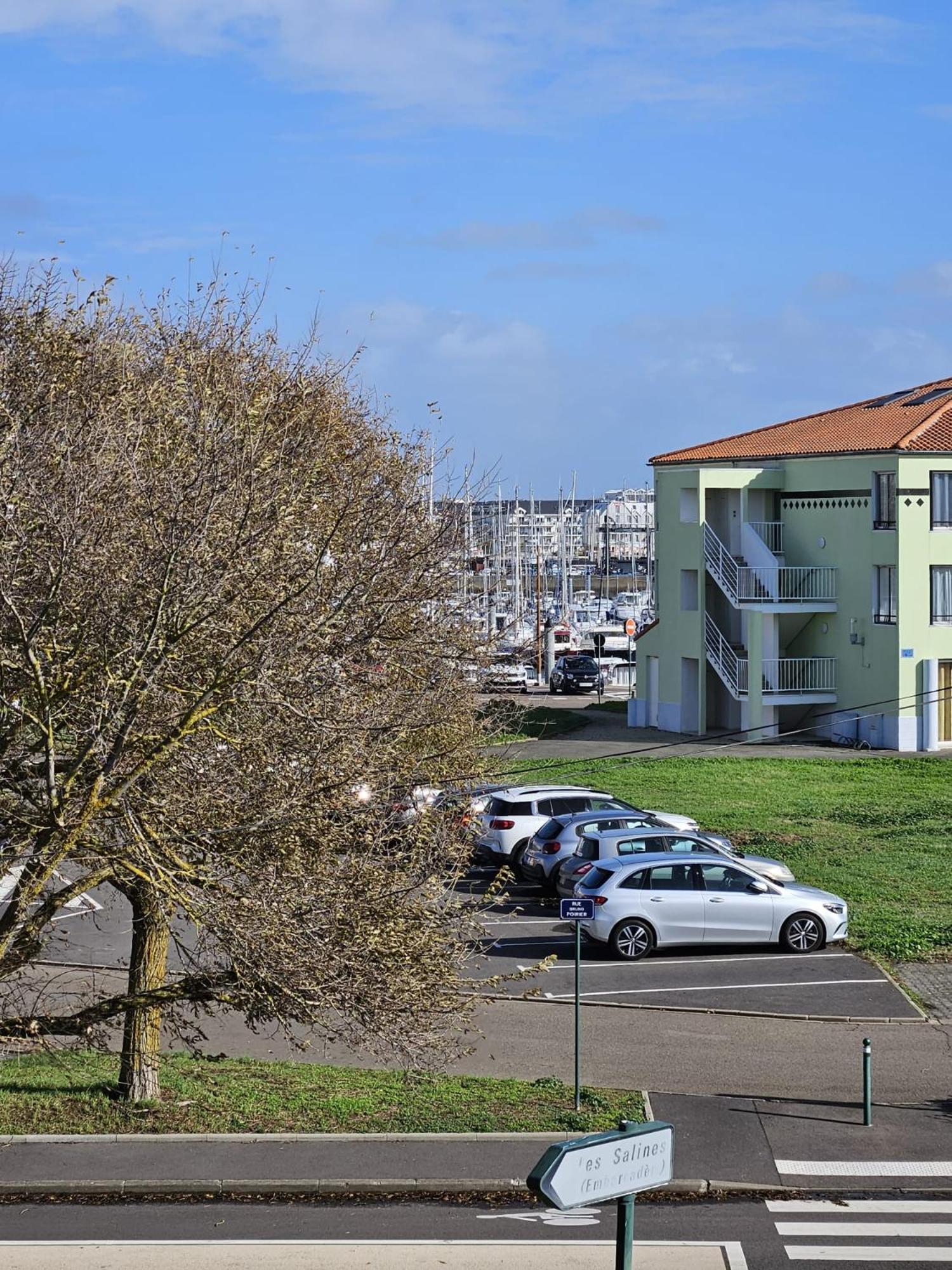 - Agreable Appartement-place De Parking Privee Les Sables-dʼOlonne
